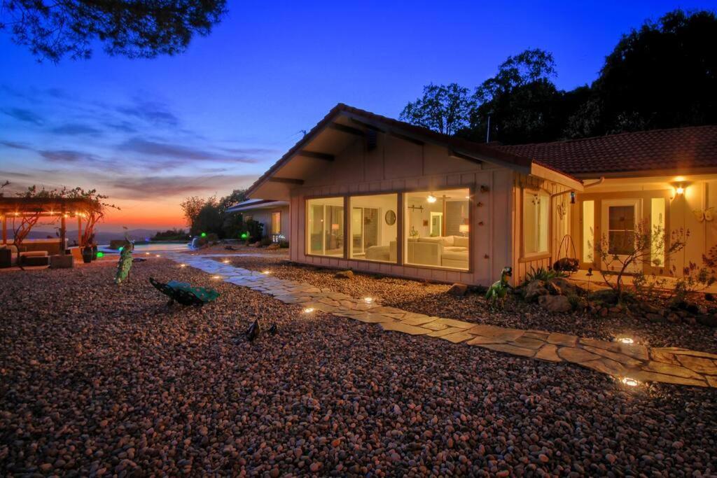 The Mystery House By Yosemite Holiday home